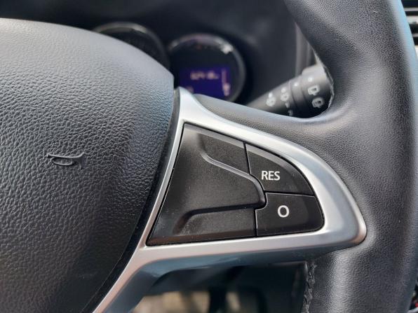 Renault Sandero II Рестайлинг с пробегом 2018 года, цена 1 220 000 рублей, 62418 км, хэтчбек, Автокод Объявления