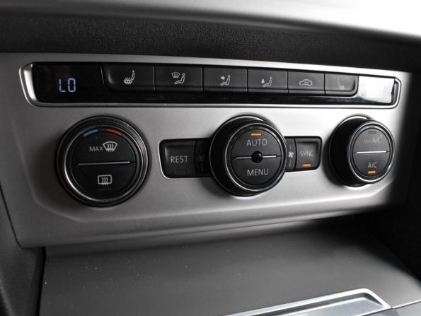 Volkswagen Passat B8 с пробегом 2017 года, цена 1 598 000 рублей, 140493 км, седан, Автокод Объявления