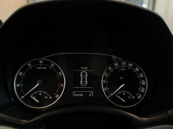 Skoda Octavia II (A5) Рестайлинг с пробегом 2011 года, цена 850 000 рублей, 316707 км, универсал, Автокод Объявления