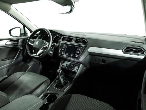 Volkswagen Tiguan II Рестайлинг с пробегом 2021 года, цена 1 799 585 рублей, 164935 км, внедорожник, Автокод Объявления