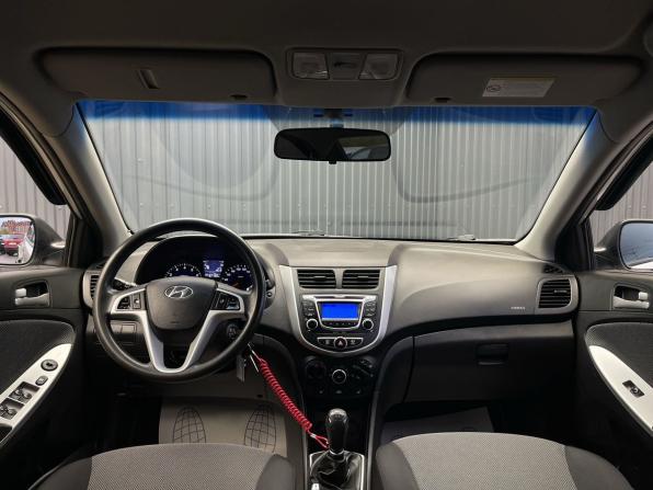 Hyundai Solaris I с пробегом 2013 года, цена 847 000 рублей, 167122 км, седан, Автокод Объявления