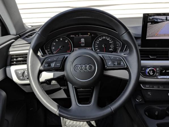 Audi A4 V (B9) Рестайлинг с пробегом 2022 года, цена 3 655 000 рублей, 43272 км, седан, Автокод Объявления