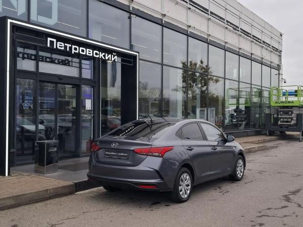Hyundai Solaris II Рестайлинг с пробегом 2021 года, цена 1 100 000 рублей, 318288 км, седан, Автокод Объявления