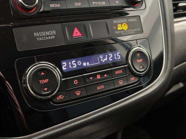 Mitsubishi Outlander III Рестайлинг 2 с пробегом 2018 года, цена 2 187 000 рублей, 93441 км, внедорожник, Автокод Объявления