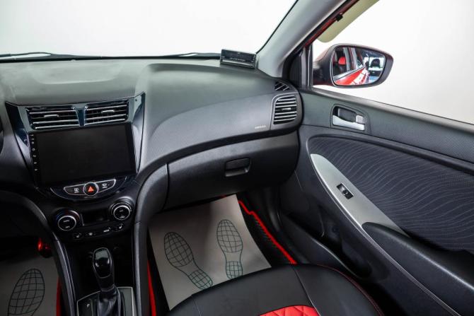 Hyundai Solaris I Рестайлинг с пробегом 2016 года, цена 1 339 000 рублей, 178700 км, седан, Автокод Объявления