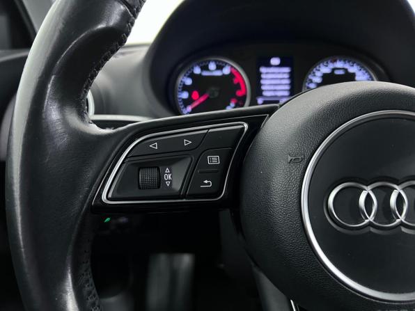 Audi A3 III (8V) Рестайлинг с пробегом 2016 года, цена 1 820 000 рублей, 112622 км, хэтчбек, Автокод Объявления