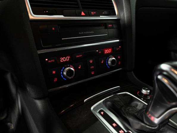Audi Q7 I (4L) Рестайлинг с пробегом 2012 года, цена 1 899 585 рублей, 321504 км, внедорожник, Автокод Объявления