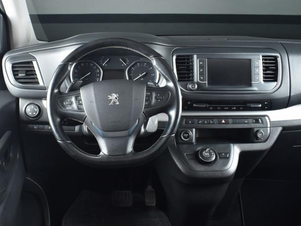 Peugeot Traveller I с пробегом 2018 года, цена 3 494 995 рублей, 73330 км, минивэн, Автокод Объявления