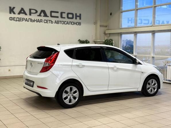 Hyundai Solaris I Рестайлинг с пробегом 2015 года, цена 779 000 рублей, 136000 км, хэтчбек, Автокод Объявления