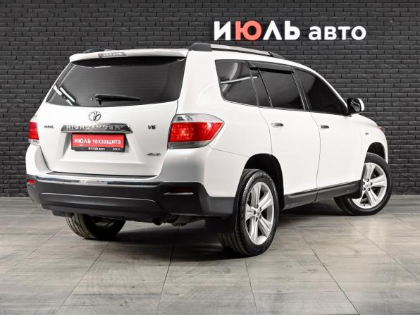 Toyota Highlander II (XU40) Рестайлинг с пробегом 2011 года, цена 1 735 000 рублей, 258754 км, внедорожник, Автокод Объявления