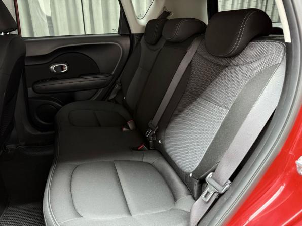 Kia Soul II Рестайлинг с пробегом 2017 года, цена 1 499 000 рублей, 143846 км, хэтчбек, Автокод Объявления