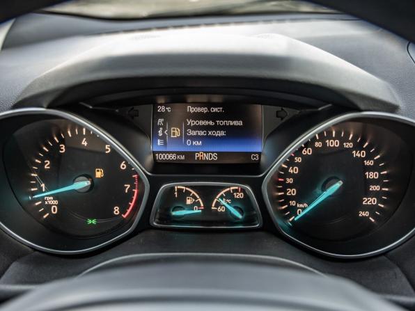 Ford Kuga II Рестайлинг с пробегом 2017 года, цена 1 648 000 рублей, 100066 км, внедорожник, Автокод Объявления