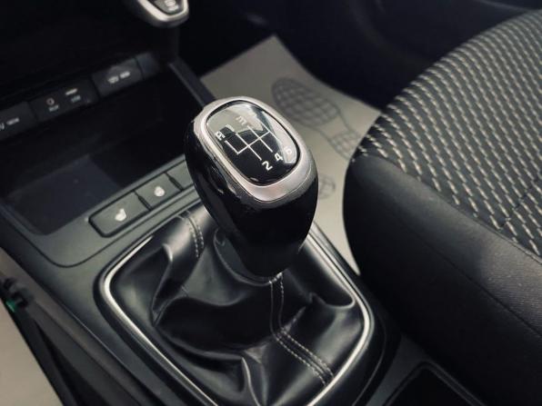 Kia Rio IV с пробегом 2018 года, цена 1 450 000 рублей, 122000 км, хэтчбек, Автокод Объявления