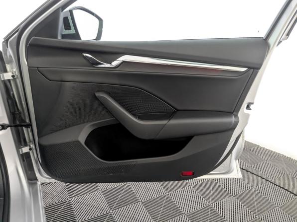 Skoda Octavia IV (A8) с пробегом 2021 года, цена 2 400 000 рублей, 80556 км, лифтбек, Автокод Объявления