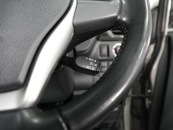 Toyota Noah III (R80) Рестайлинг с пробегом 2018 года, цена 2 340 000 рублей, 78502 км, минивэн, Автокод Объявления