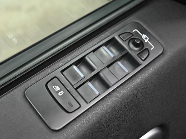 Land Rover Discovery Sport I с пробегом 2018 года, цена 2 400 000 рублей, 177983 км, внедорожник, Автокод Объявления