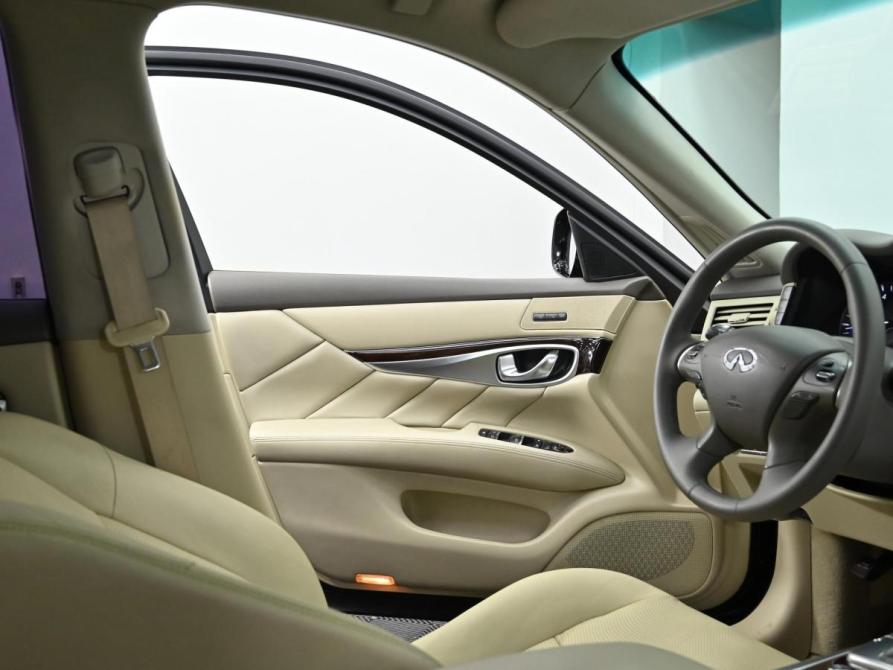 Infiniti Q70 I Рестайлинг Москва  - изображение 10