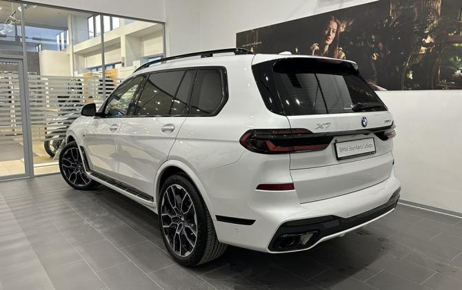 BMW X7 I (G07) Рестайлинг с пробегом 2025 года, цена 15 965 000 рублей, 7252 км, внедорожник, Автокод Объявления
