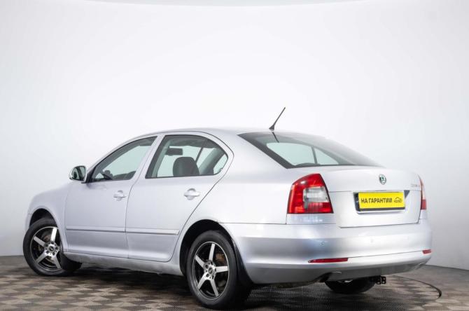 Skoda Octavia II (A5) Рестайлинг с пробегом 2011 года, цена 679 000 рублей, 314023 км, лифтбек, Автокод Объявления