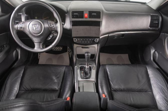 Honda Accord VII Рестайлинг с пробегом 2006 года, цена 1 139 000 рублей, 284000 км, седан, Автокод Объявления