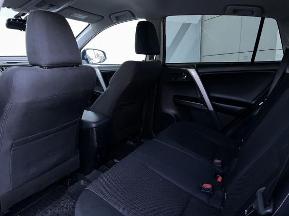 Toyota RAV4 IV (XA40) Рестайлинг с пробегом 2018 года, цена 2 298 000 рублей, 178092 км, внедорожник, Автокод Объявления