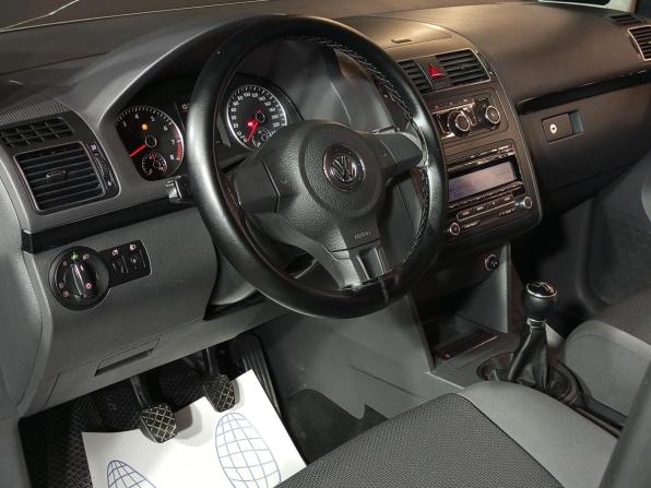 Volkswagen Touran I Рестайлинг 2 с пробегом 2011 года, цена 845 000 рублей, 235406 км, компактвэн, Автокод Объявления
