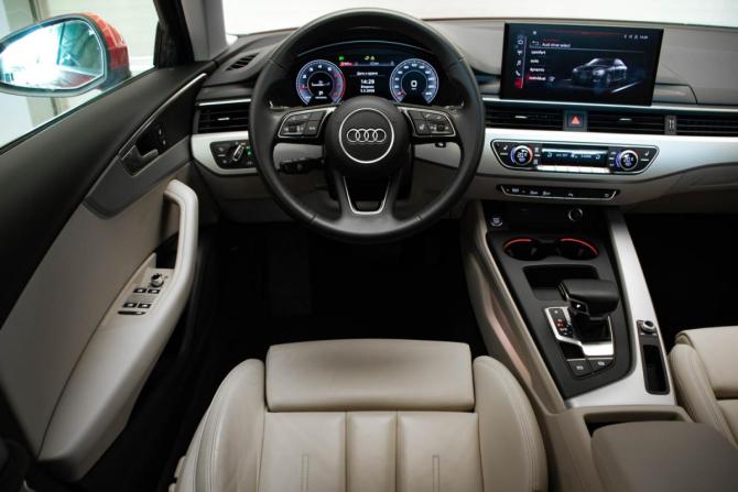 Audi A4 V (B9) Рестайлинг с пробегом 2022 года, цена 3 550 000 рублей, 36317 км, седан, Автокод Объявления