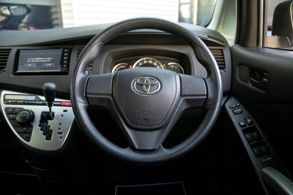 Toyota ISis I Рестайлинг Иркутск  - изображение 15