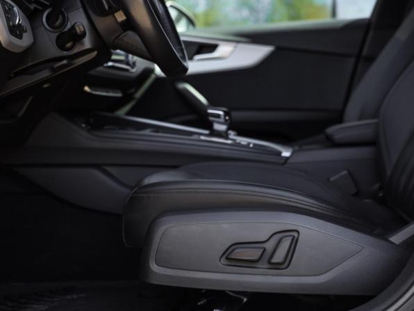 Audi A4 V (B9) Рестайлинг с пробегом 2021 года, цена 2 989 000 рублей, 102100 км, седан, Автокод Объявления