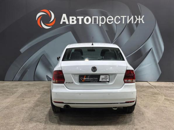 Volkswagen Polo V Рестайлинг с пробегом 2016 года, цена 1 245 000 рублей, 59062 км, седан, Автокод Объявления