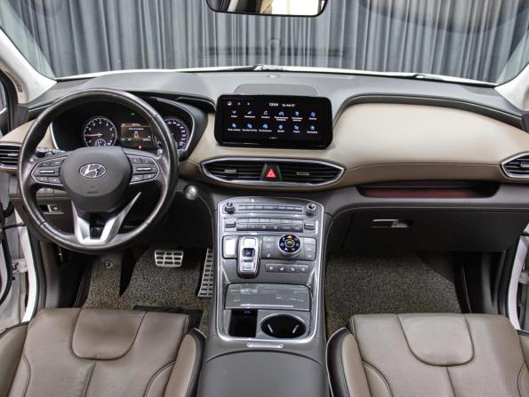 Hyundai Santa Fe IV Рестайлинг с пробегом 2021 года, цена 3 649 000 рублей, 50600 км, внедорожник, Автокод Объявления