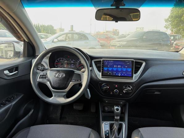Hyundai Solaris II Рестайлинг с пробегом 2020 года, цена 1 318 000 рублей, 106812 км, седан, Автокод Объявления
