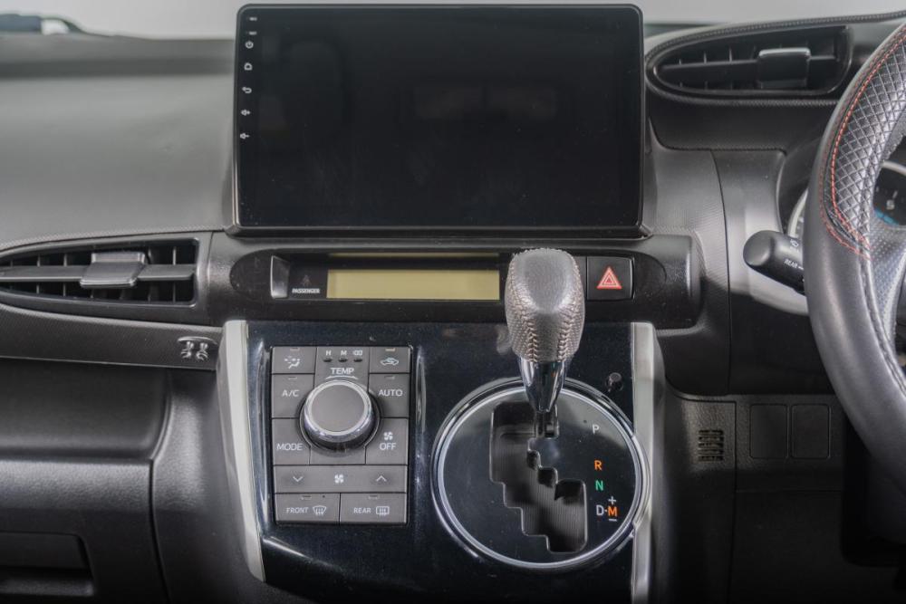 Toyota Wish II Томск  - изображение 15