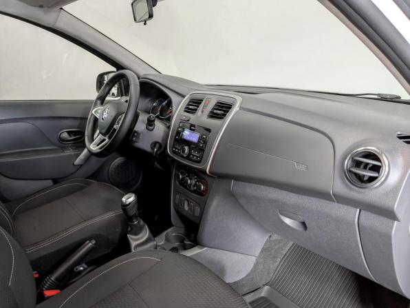 Renault Logan II Рестайлинг с пробегом 2022 года, цена 1 175 000 рублей, 59666 км, седан, Автокод Объявления