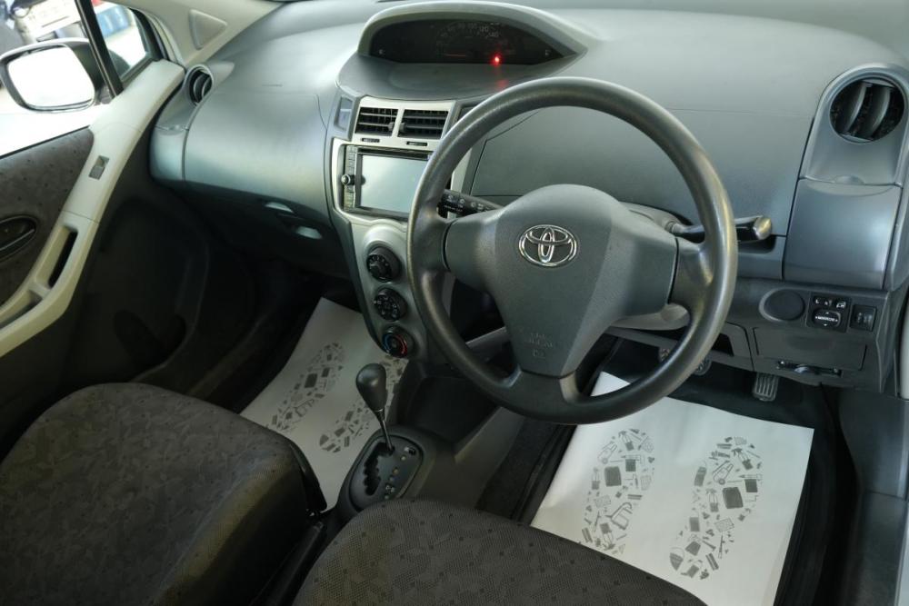 Toyota Vitz II (XP90) Омск  - изображение 11