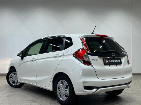 Honda Fit III Рестайлинг с пробегом 2017 года, цена 950 000 рублей, 167000 км, хэтчбек, Автокод Объявления