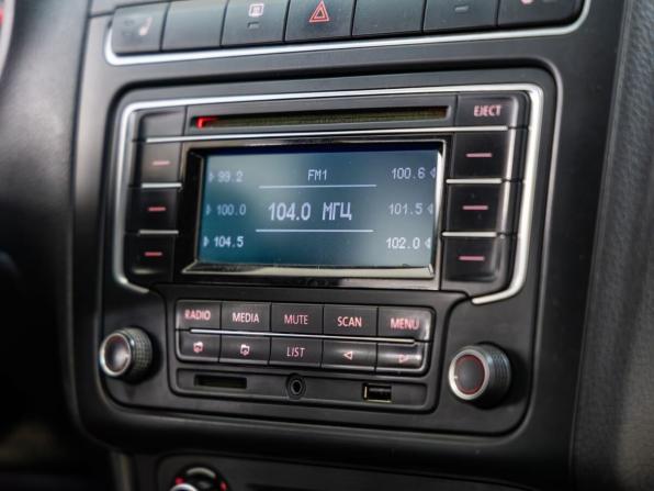 Volkswagen Polo V с пробегом 2013 года, цена 798 000 рублей, 135903 км, седан, Автокод Объявления