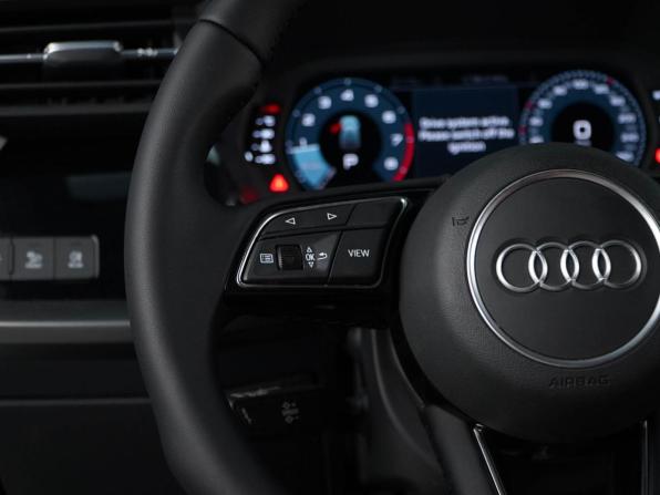 Audi A3 IV (8Y) с пробегом 2021 года, цена 2 618 444 рубля, 88226 км, хэтчбек, Автокод Объявления
