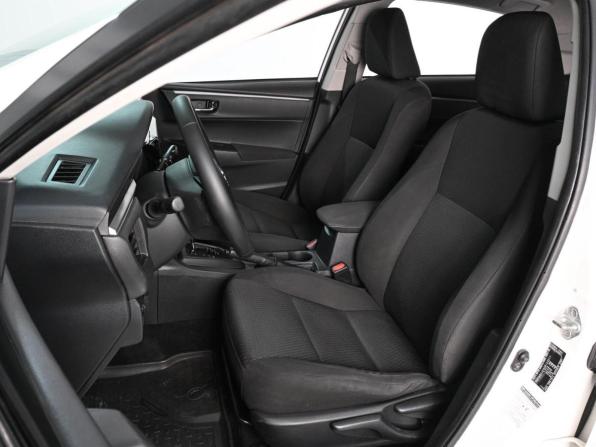 Toyota Corolla XI (E160 E170 E180) с пробегом 2015 года, цена 1 369 000 рублей, 138380 км, седан, Автокод Объявления