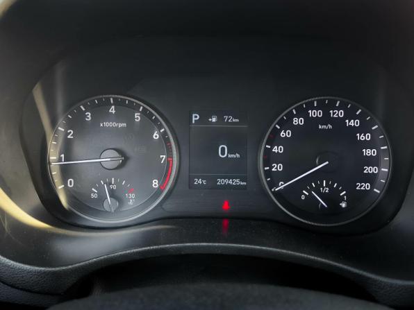 Hyundai Solaris II с пробегом 2017 года, цена 1 169 000 рублей, 209425 км, седан, Автокод Объявления