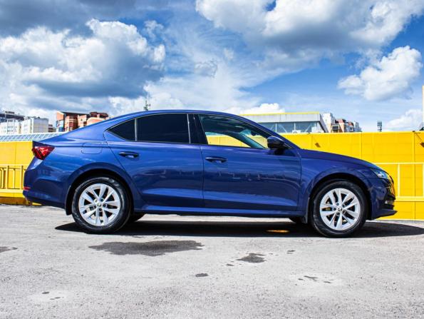 Skoda Octavia IV (A8) с пробегом 2020 года, цена 2 390 000 рублей, 107000 км, лифтбек, Автокод Объявления