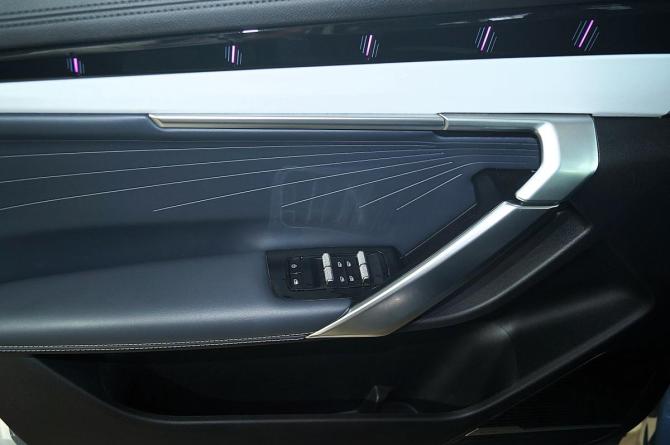 Geely Atlas II с пробегом 2024 года, цена 2 450 000 рублей, 60100 км, внедорожник, Автокод Объявления