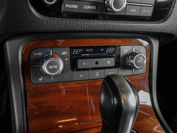Volkswagen Touareg II с пробегом 2010 года, цена 1 849 000 рублей, 365507 км, внедорожник, Автокод Объявления