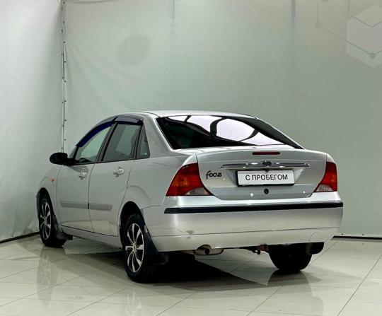 Ford Focus I Рестайлинг с пробегом 2005 года, цена 240 000 рублей, 290000 км, седан, Автокод Объявления