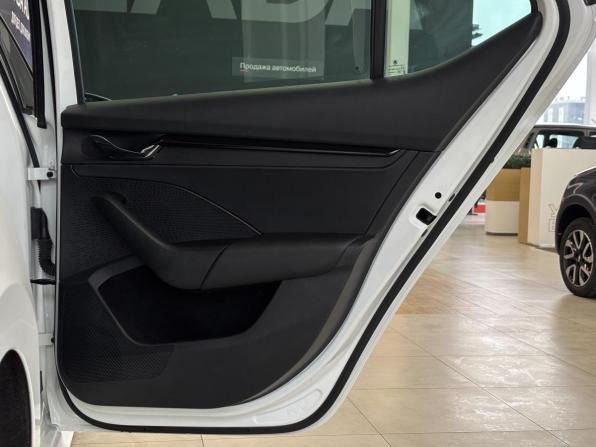 Skoda Octavia IV (A8) с пробегом 2021 года, цена 2 259 000 рублей, 58800 км, лифтбек, Автокод Объявления