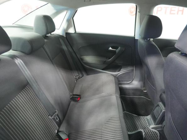 Volkswagen Polo V с пробегом 2013 года, цена 798 000 рублей, 104352 км, седан, Автокод Объявления