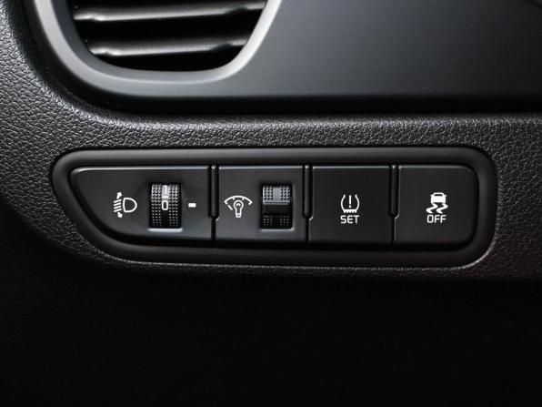 Kia Rio IV Рестайлинг с пробегом 2021 года, цена 1 344 000 рублей, 154272 км, седан, Автокод Объявления