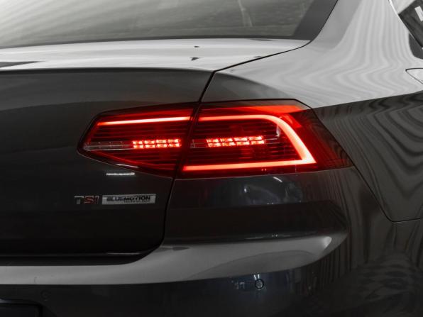 Volkswagen Passat B8 с пробегом 2015 года, цена 1 750 000 рублей, 185302 км, седан, Автокод Объявления