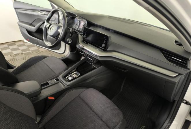 Skoda Octavia IV (A8) с пробегом 2020 года, цена 2 450 000 рублей, 73100 км, лифтбек, Автокод Объявления