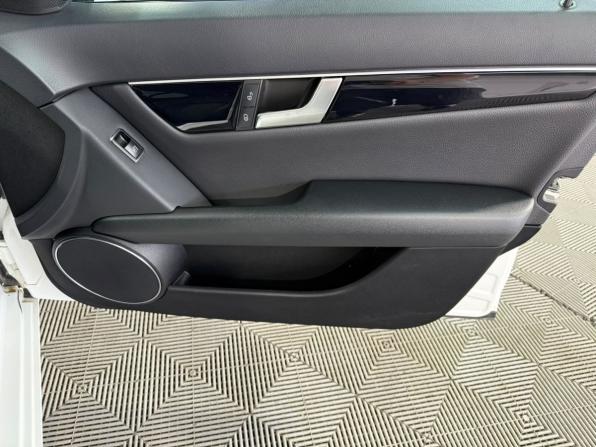 Mercedes-Benz C-Класс III (W204) Рестайлинг с пробегом 2012 года, цена 1 500 000 рублей, 150965 км, седан, Автокод Объявления